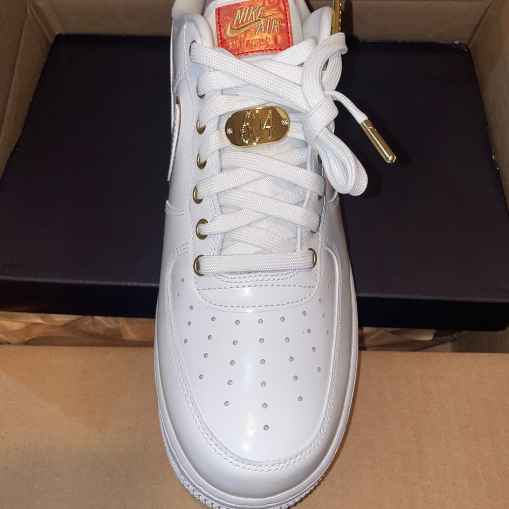 Air Force 1 Nola sneaker 2022 brand new never tried on or worn
